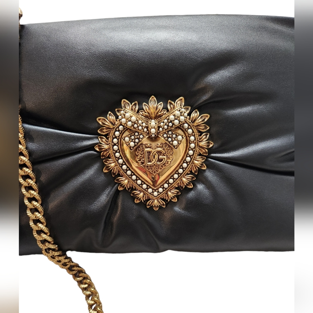 SOLD!! BNWT DOLCE & GABBANA Small calfskin Devotion Soft bag - Picture 9 of 11